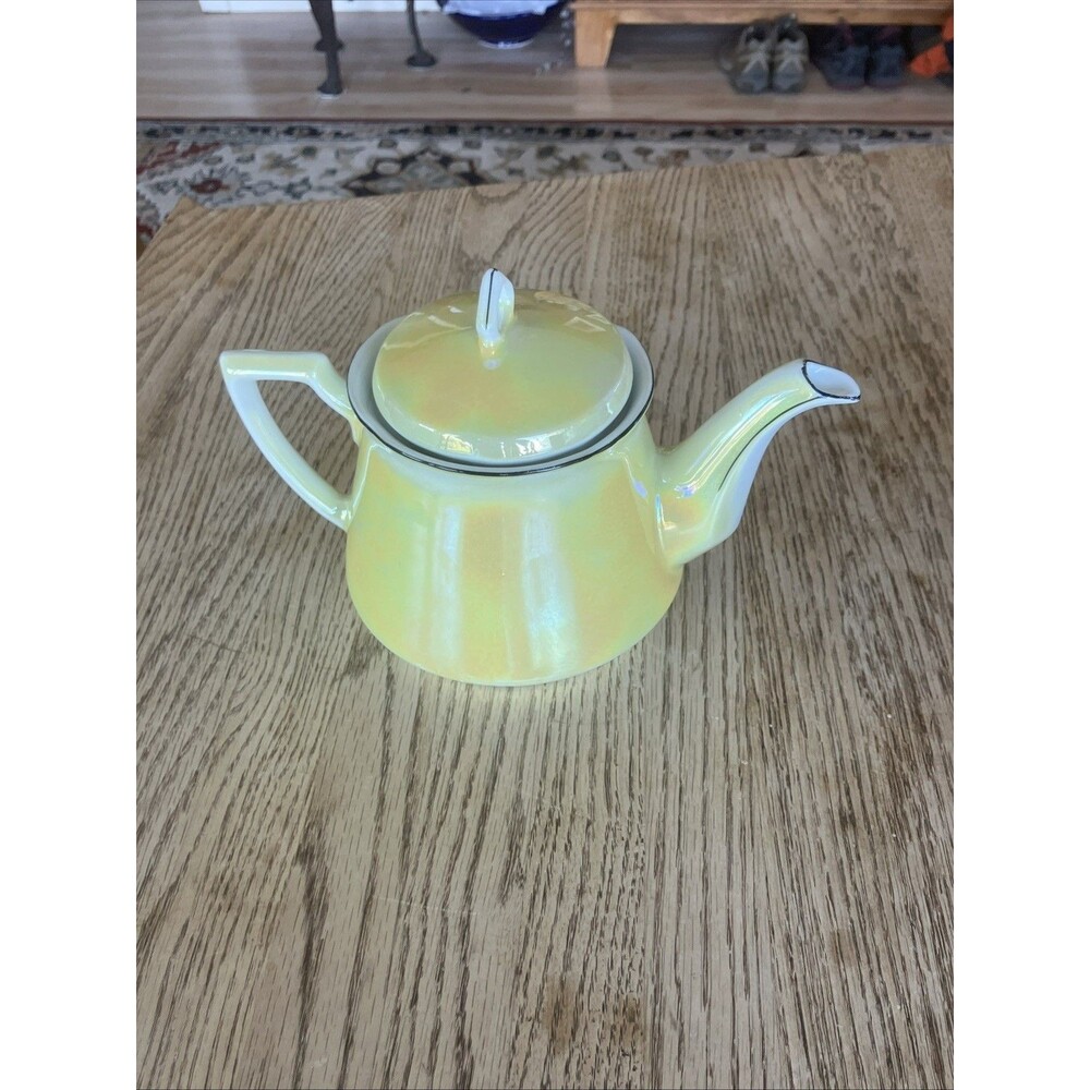 Leuchtenburg Teapot w/ Lid Iridescent Yellow Lusterware Made In Germany Stamped